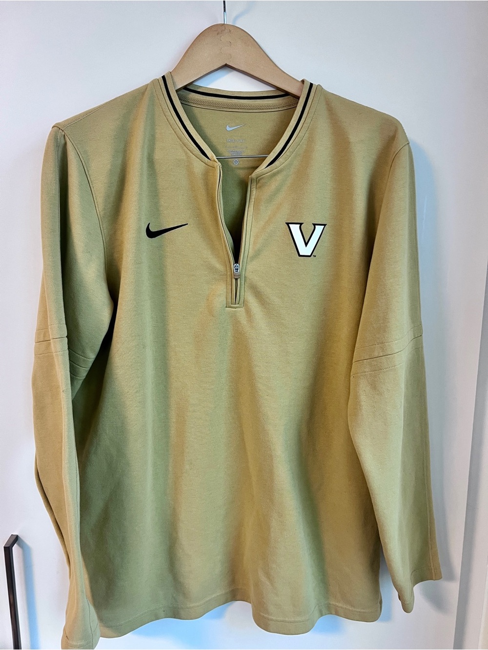 Nike Vanderbilt Commodores On Field Dri-FIT 1/4 Zip Pullover Men’s Large
